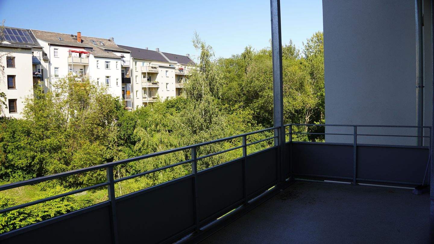 2 Zimmer Wohnung mit EBK, großen Balkon und Aufzug – Chemnitz – Vorschaubild 6