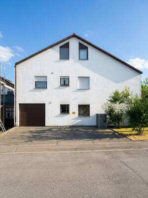 Pfiffige 2 ZW, Garage, Balkon, KA oder Eigenutz, sofort frei !!! – 71088 Holzgerlingen – Vorschaubild 2