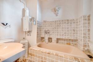 AIGNER - Stilvolle 2-Zimmer-Wohnung mit Altbaucharme in Neuhausen-Nymphenburg – 80637 München – Vorschaubild 7