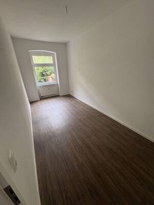 Leerstehende Erdgeschosswohnung - investieren oder sofort selbst einziehen – 99085 Erfurt – Vorschaubild 3