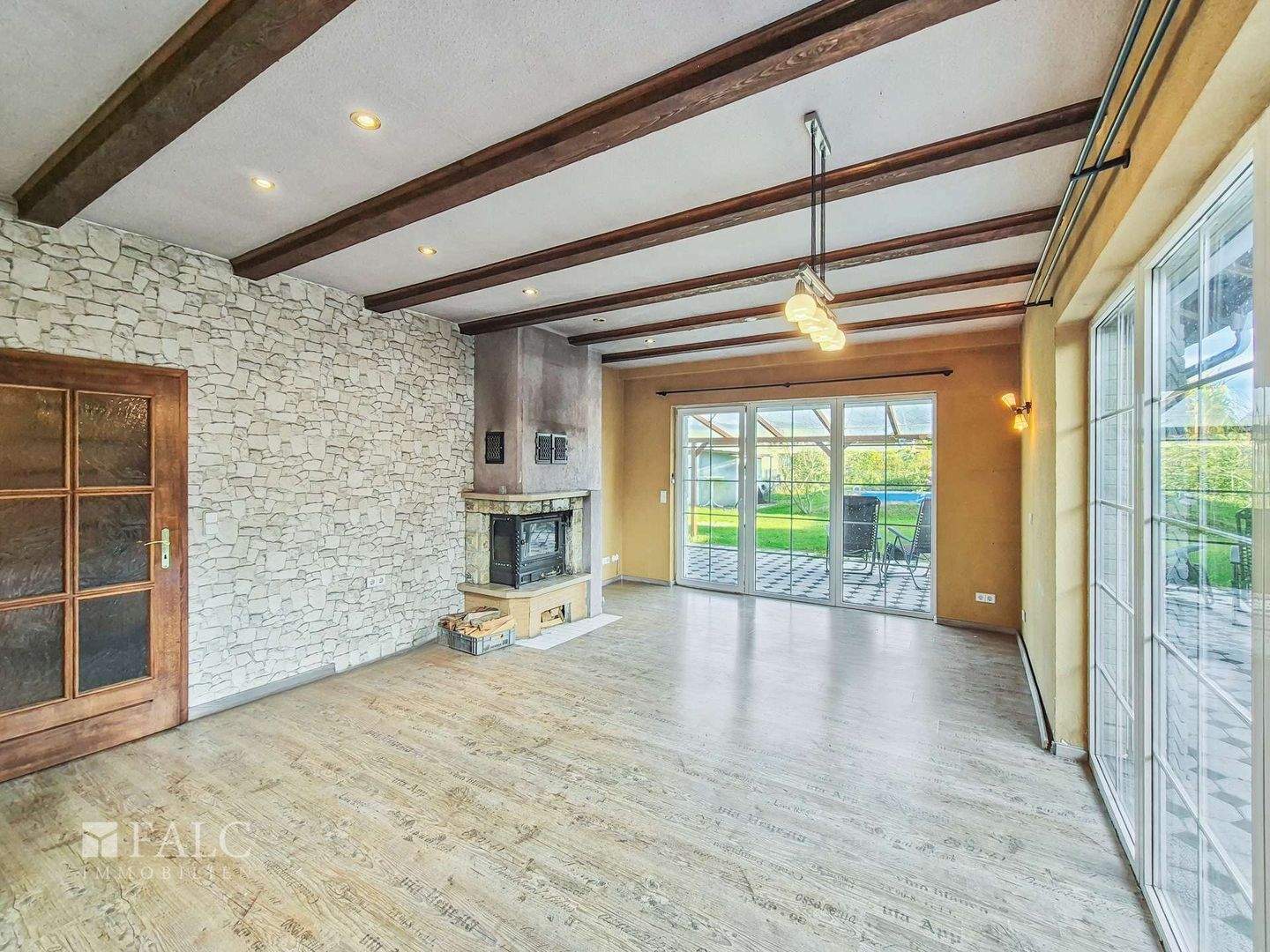 Stilvoller Bungalow: Ideal für Familien - FALC Immobilien – Bestensee – Vorschaubild 2