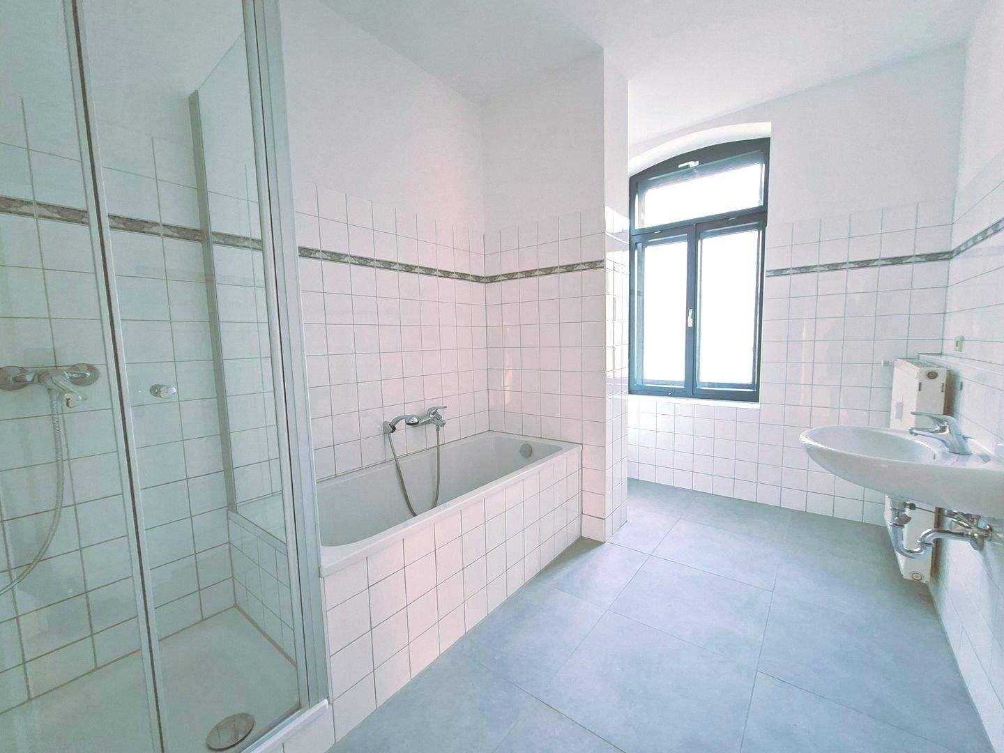 Renovierte Traumwohnung in zentraler Lage – Chemnitz – Vorschaubild 4