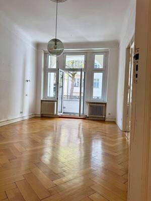 Stuck. Kamin. Dielen. Loggia. – Altbauperle mit ca. 120 m² und großem Potenzial in Steglitz – 12163 Berlin – Vorschaubild 3
