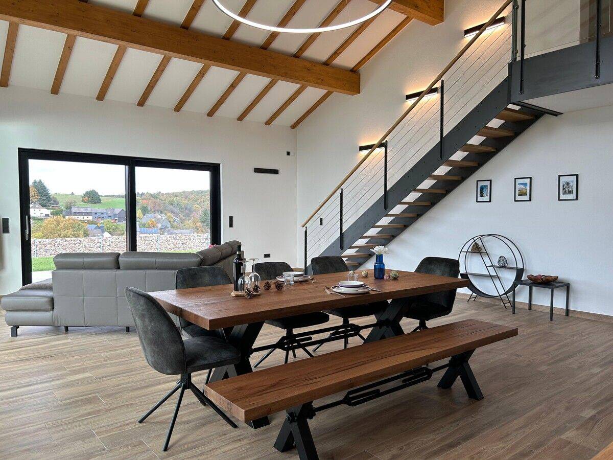 Luxuriöses Traumhaus in ruhiger Grünlage mit Fernblick, Sauna, Whirlpool, PV Anlage und mehr – Leisel – Vorschaubild 7