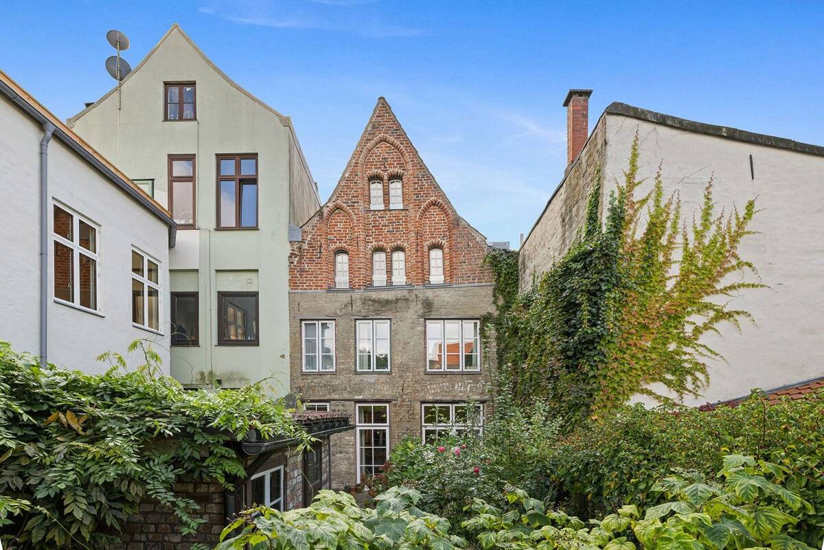 Historisches Stadthaus mit luxuriöser Ausstattung – 23552 Lübeck – Bild 1 von 9