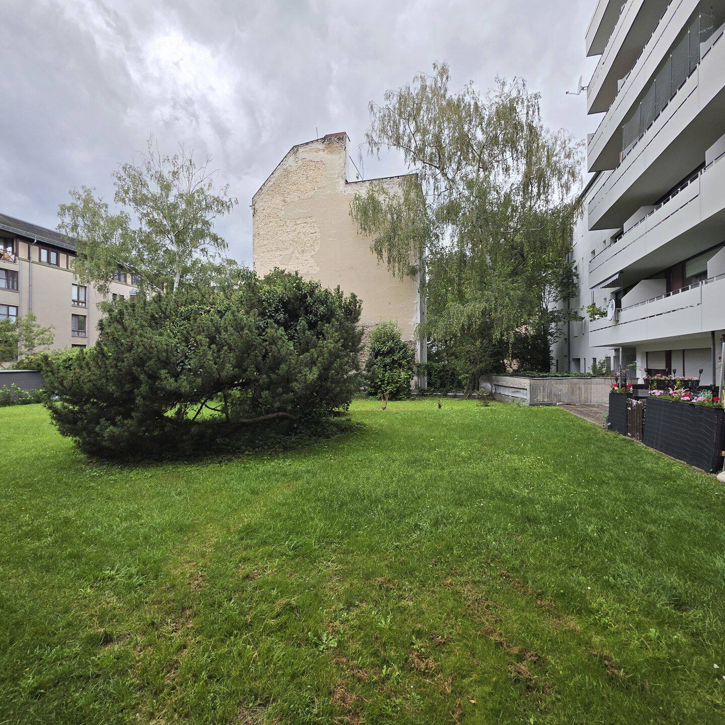 Qualifizierter Alleinauftrag: 20 Wohnungen, 4 Leer!! Balkone & Aufzug – Berlin – Vorschaubild 8