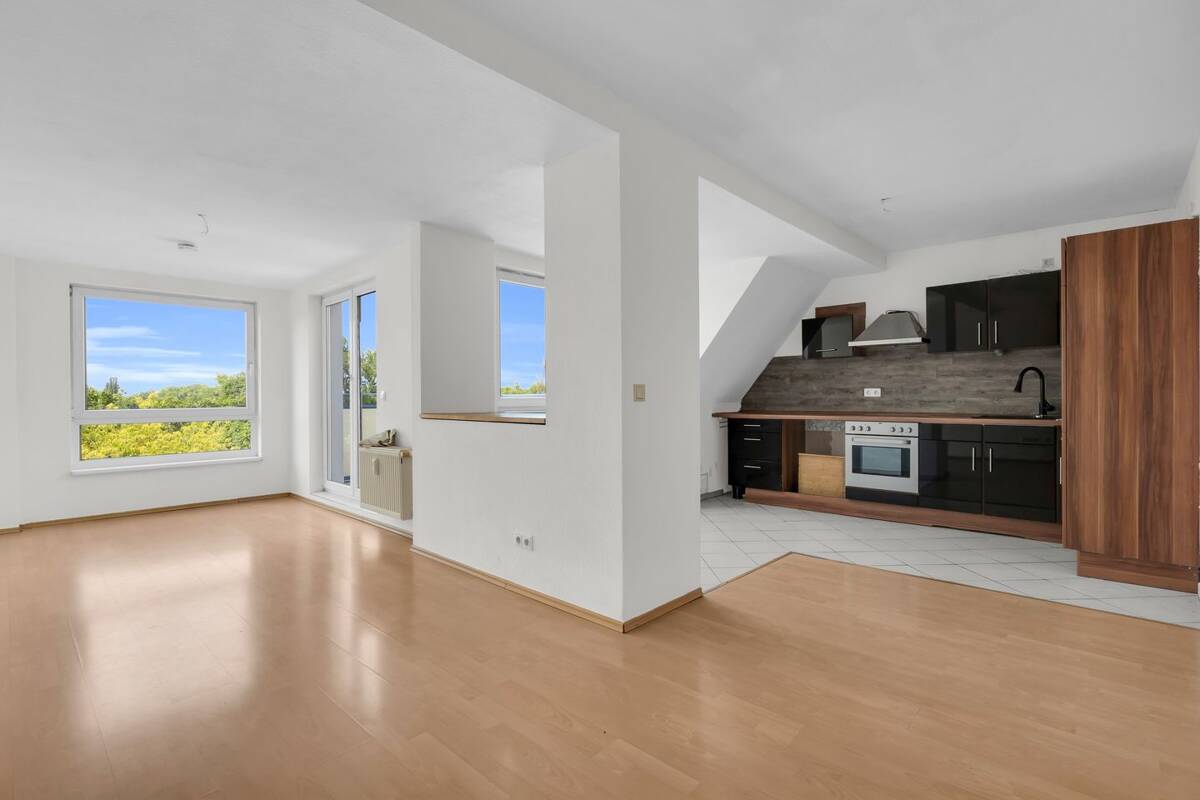 Über den Dächern von Weißensee - Dachgeschosswohnung mit Balkon und Terrasse – 13088 Berlin – Bild 1 von 9