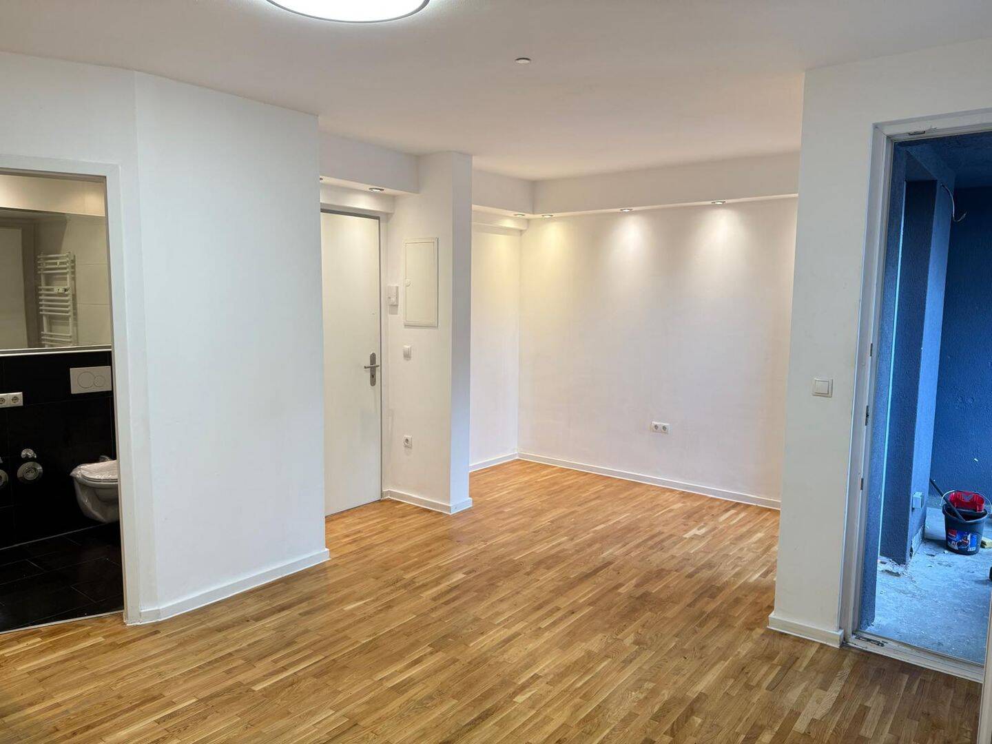 Stylische Studentenwohnung mit neuer Einbauküche – Köln – Vorschaubild 3