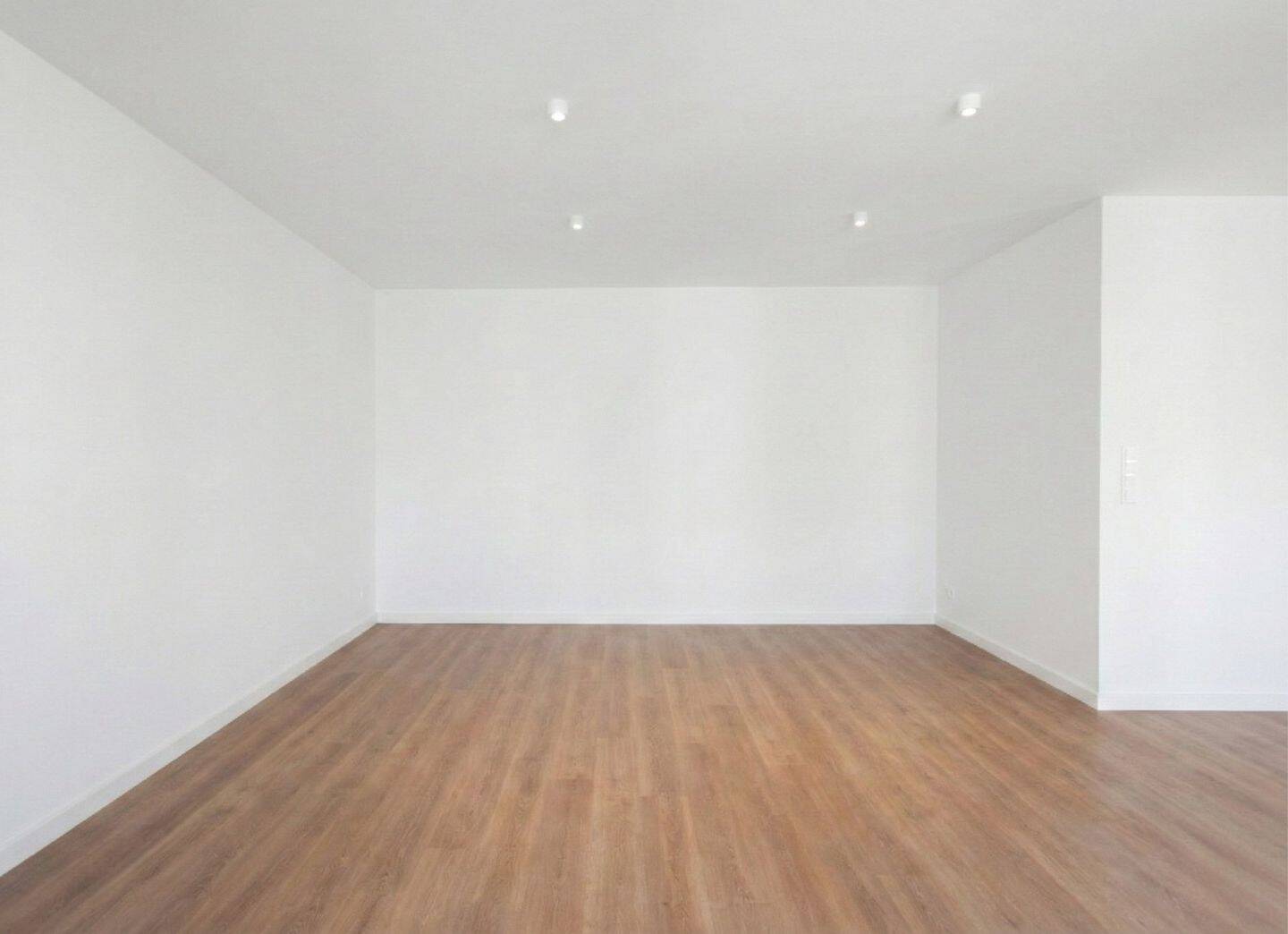 Erstbezug nahe Kö: Exklusives 1,5-Zi.-Apartment, EBK, Balkon, Aufzug