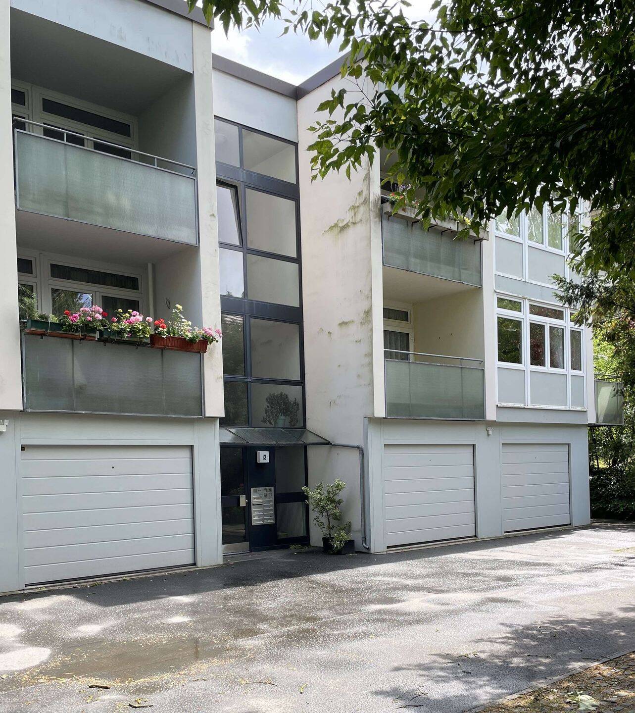 gemütliche 2-Zimmer-Wohnung - vollständig möbliert - im Herzen Grunewalds - ausgezeichnete Wohnlage- safe area- – Berlin – Vorschaubild 2
