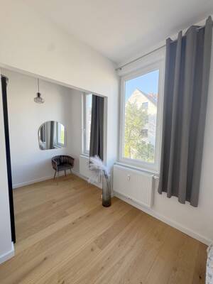 Möblierte Wohnung mit großer Terrasse und Küche in saniertem Haus in zentraler Lage im Viertel – 28203 Bremen – Vorschaubild 9