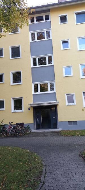 3 Zimmerwohnung mit Süd Balkon von Privat