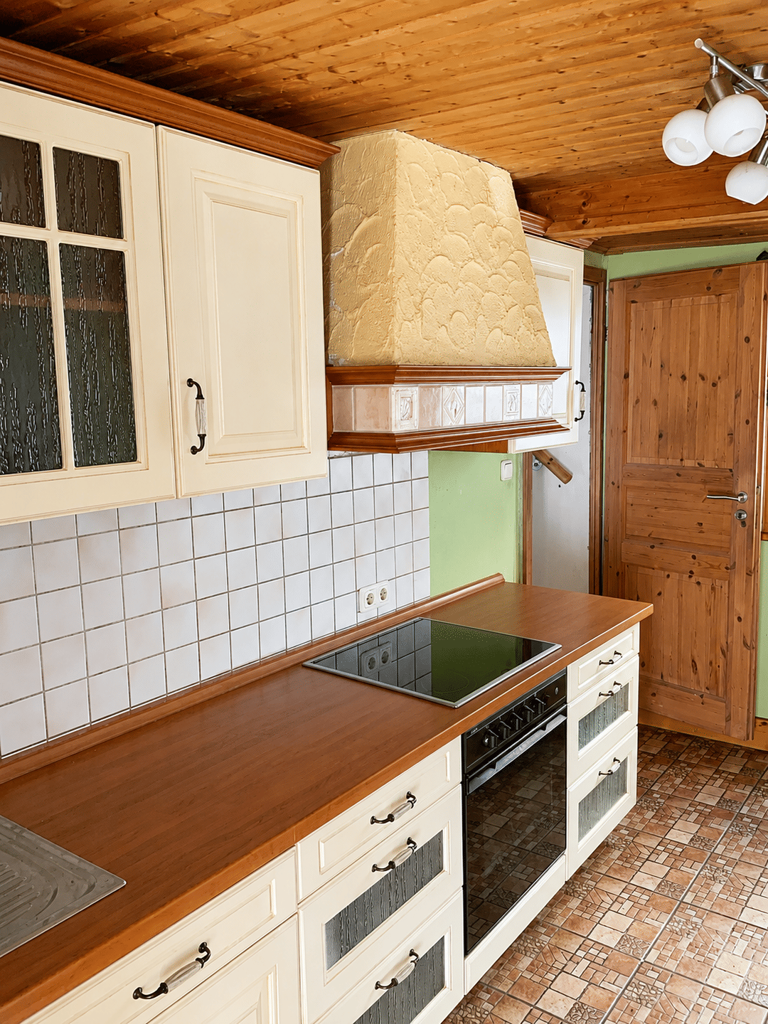 Handwerker aufgepasst: Freistehendes Einfamilienhaus mit Scheune und Garage wartet auf Ihre Ideen! – Oberrod – Vorschaubild 3