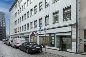 Direkt vom Eigentümer: Attraktive 3-Zimmer-Wohnung mit Südbalkon in zentraler Innenstadtlage – 20095 Hamburg – Vorschaubild 2
