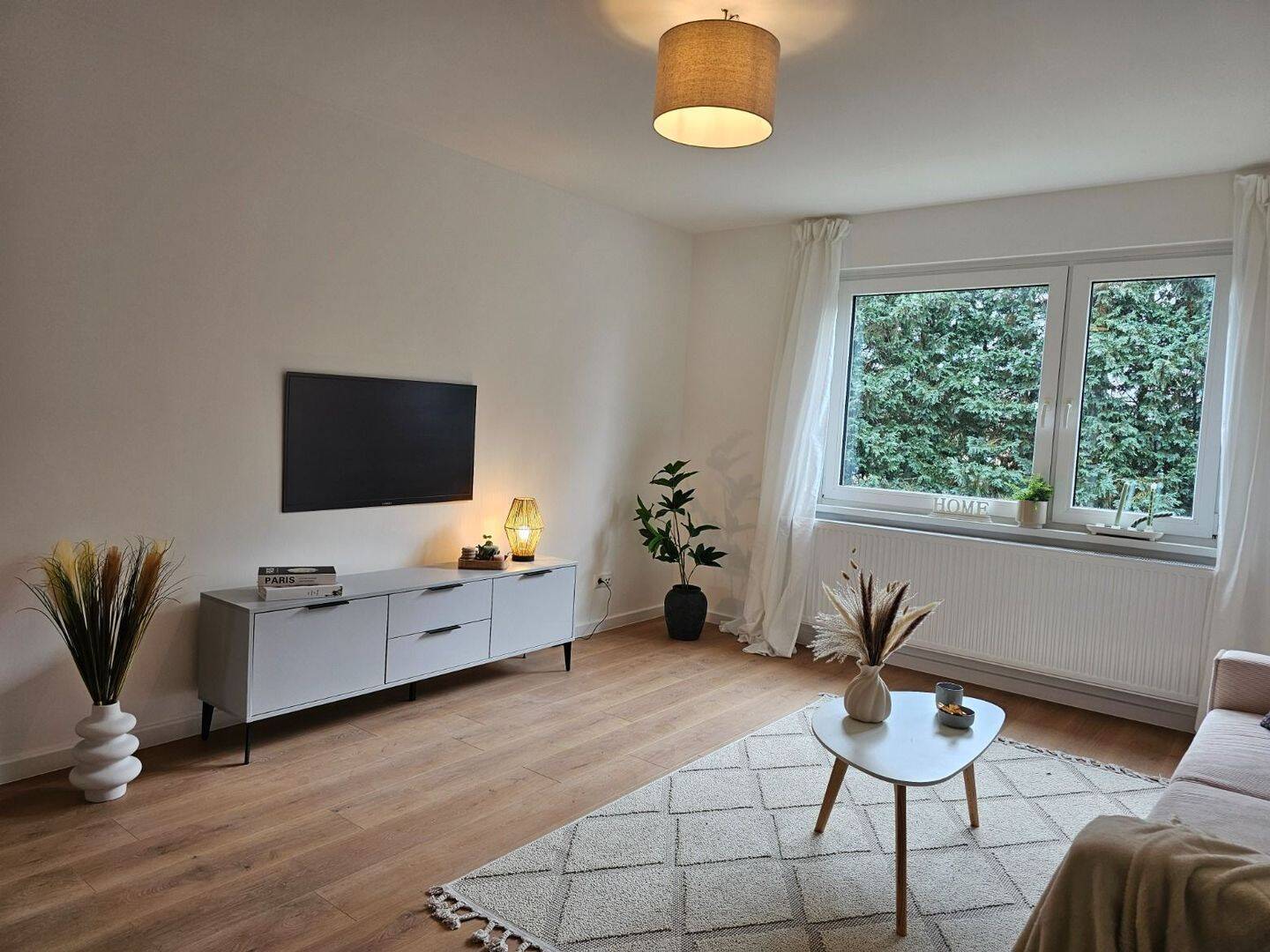 STILVOLL MODERNISIERT // HELL, MODERN, GEMÜTLICH - EINFACH EINZIEHEN – Braunschweig – Vorschaubild 2