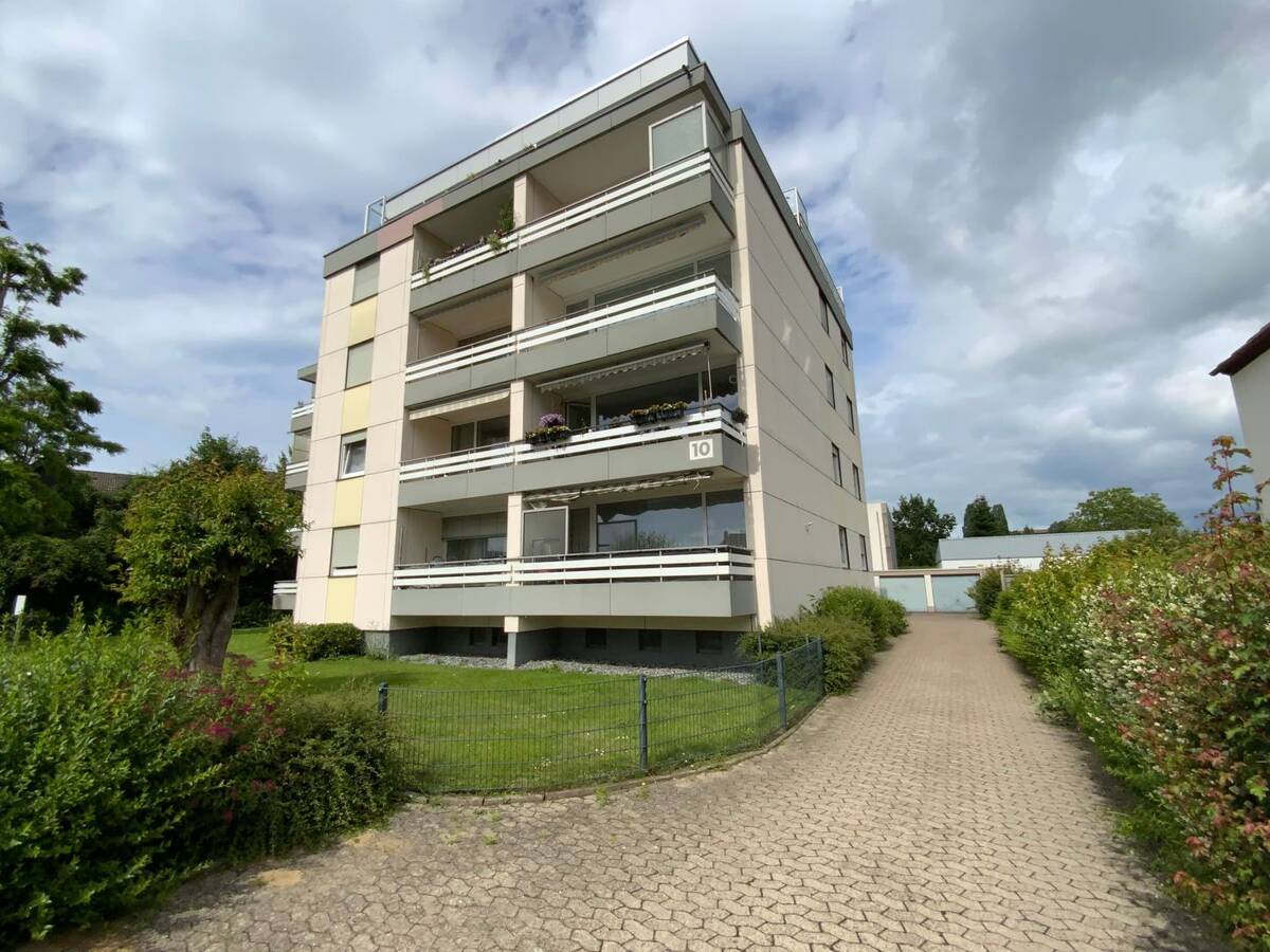 4-Zimmerwohnung zum Einziehen und Wohlfühlen! – 32108 Bad Salzuflen – Bild 1 von 6