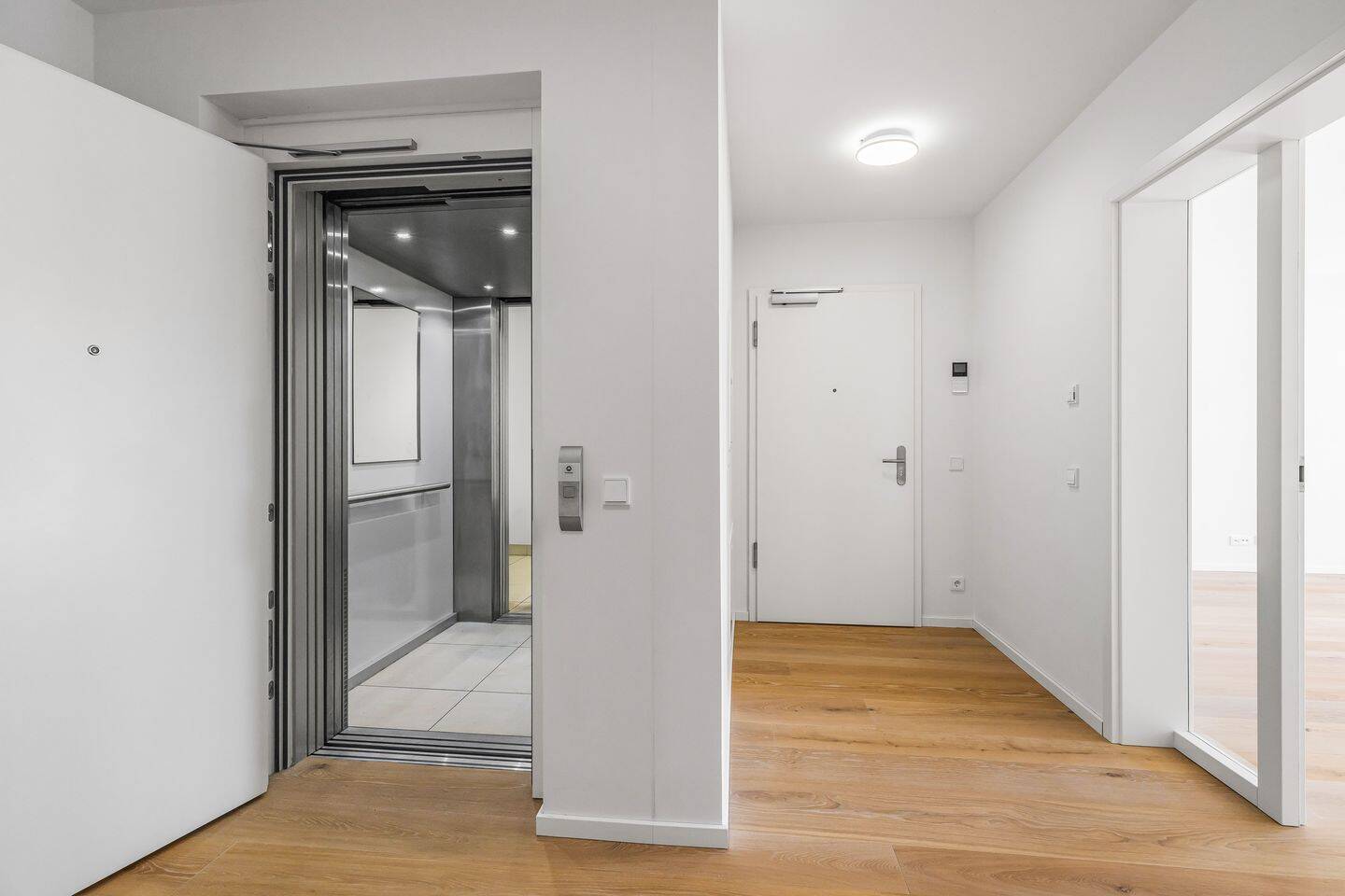 QQI: Erbbaurecht // Familien-Stadthaus mit drei Dachterrassen – München – Vorschaubild 7
