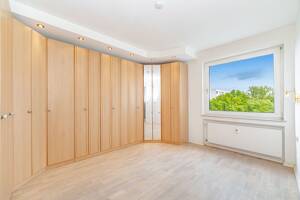 Großzügige 2-Zimmer-Wohnung mit 84 m², Wohnküche und Loggia in Johanneskirchen – 81927 München – Vorschaubild 9