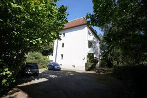 Hauptstadtmakler-Bezugsfreie modernisierte Dachgeschosswohnung mit Stellplatz in Top-Lage – 12247 Berlin – Vorschaubild 3
