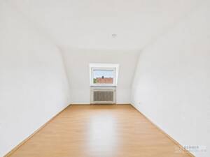 Charmante Dachgeschosswohnung mit 96m² Wohn-Nutzfläche! Möglichkeit zur Maisonette in Nürnberg Thon – 90425 Nürnberg – Vorschaubild 7