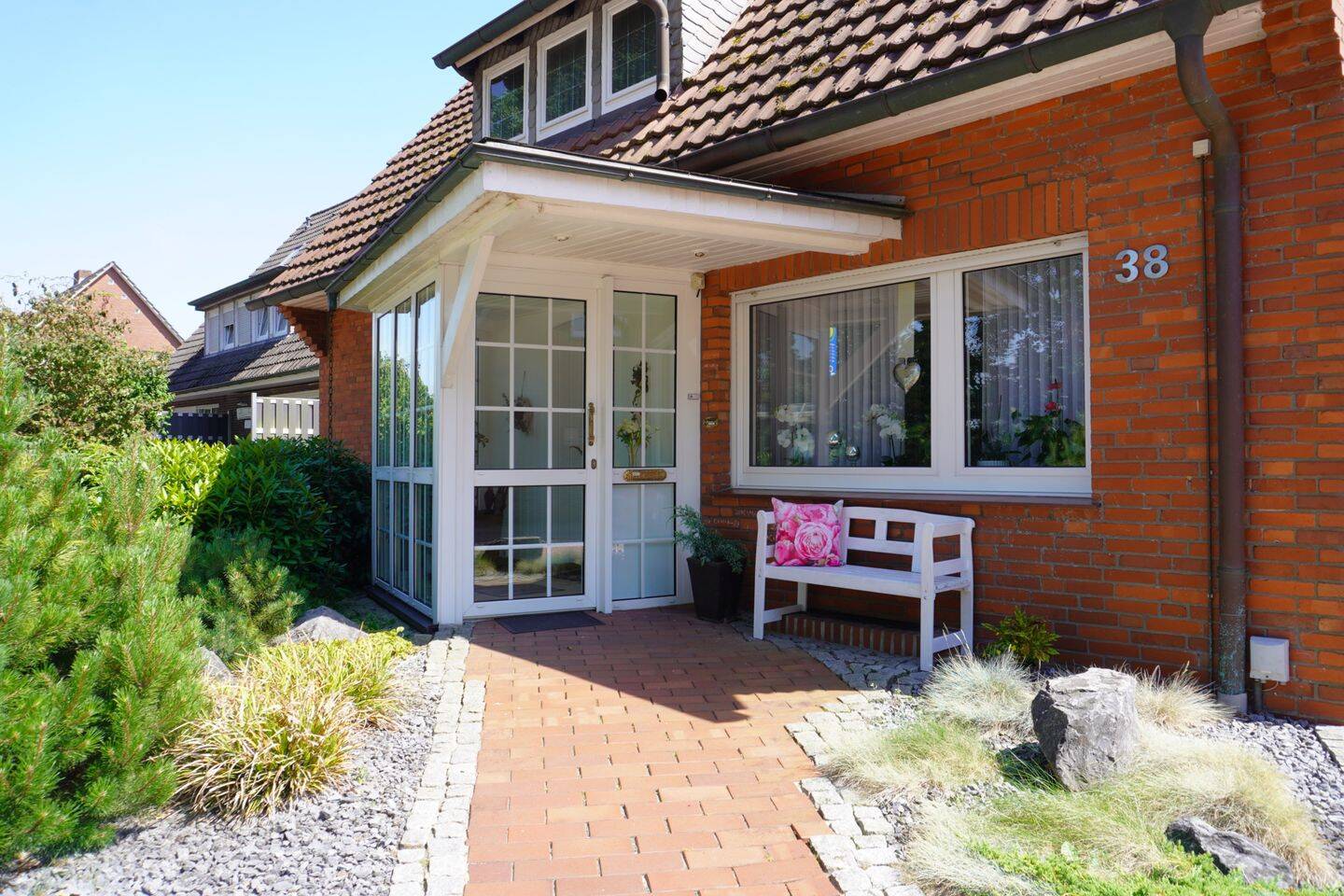 Charmantes Einfamilienhaus mit Wintergarten, Doppelgarage und vielseitigen Nutzungsmöglichkeiten – Lingen (Ems) – Vorschaubild 8