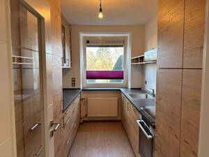 Koffer packen und einziehen! Frisch renovierte EG Wohnung mit 2 TG Stellplätzen in zentraler Lage!Reserviert! – 22547 Hamburg – Vorschaubild 6
