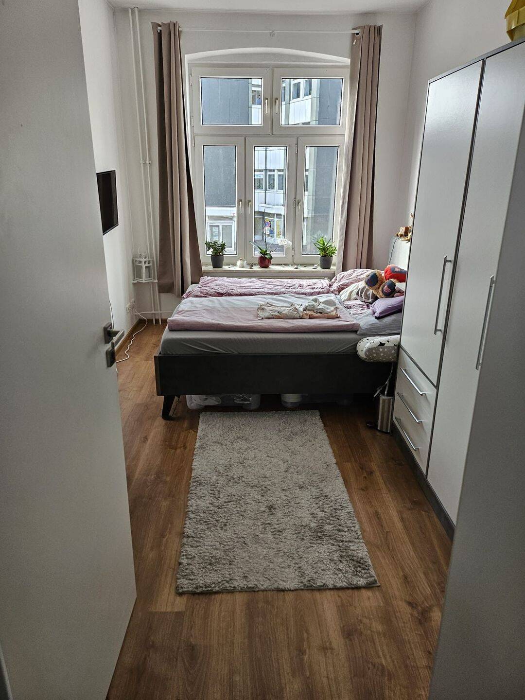 Attraktive 3-Zimmerwohnung in bester Innenstadtlage! – Kiel – Vorschaubild 2