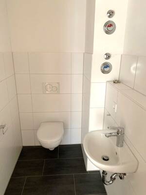 Attraktive 3-Zimmer-Wohnung in ruhiger Lage mit Wohnberechtigungsschein (Stufe II) – 93055 Regensburg – Vorschaubild 8