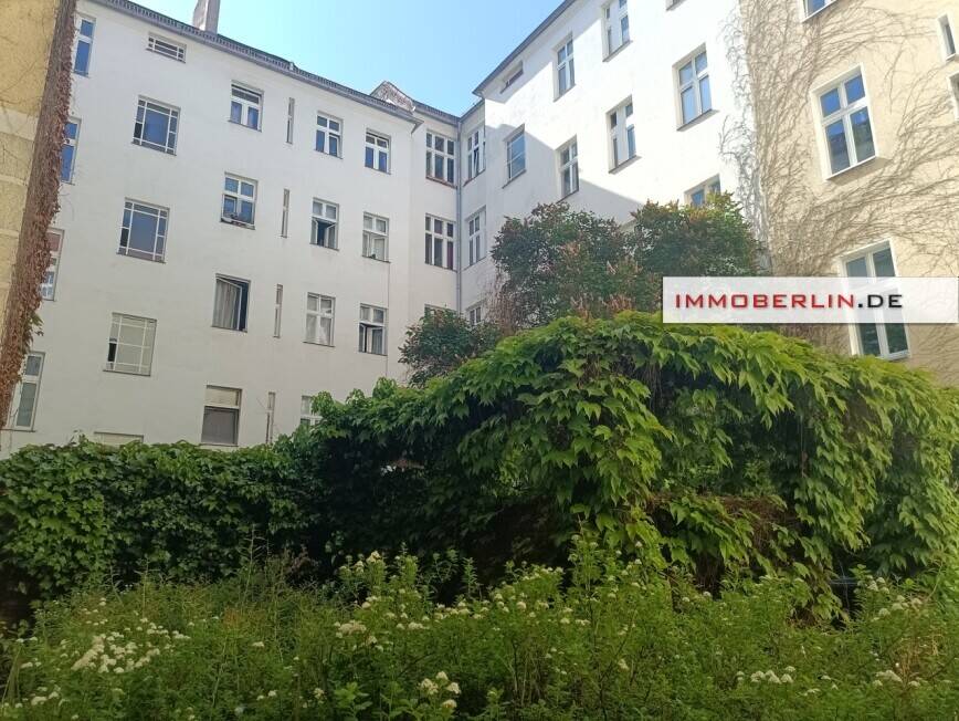IMMOBERLIN.DE - Charaktervolle Altbauwohnung mit Balkons in begehrter Gleimkiez-Lage – Berlin – Bild 1 von 8