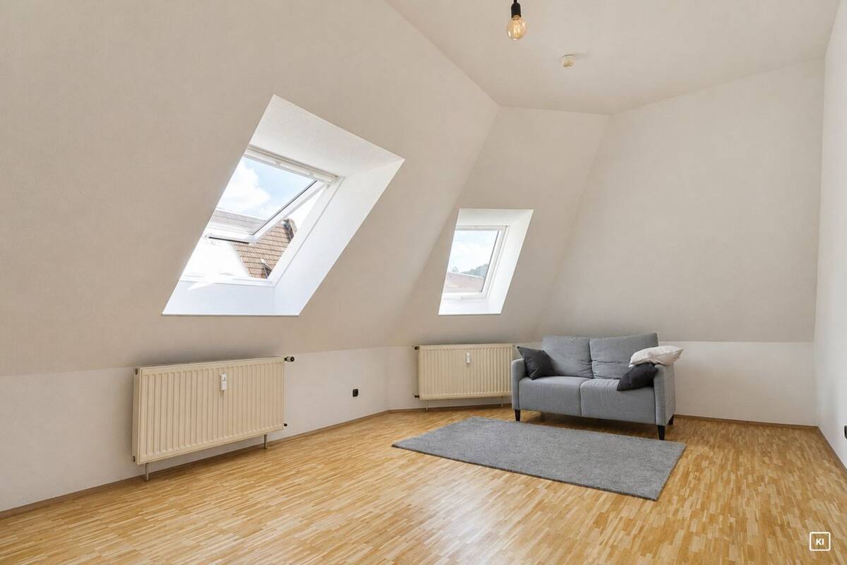 Helle ca. 45m² große 2-Zimmer-Dachgeschosswohnung mit Tageslichtbad – 58089 Hagen – Bild 1 von 8