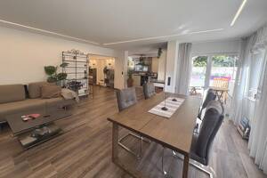Exklusives Wohnen: zwei Wohneinheiten vereint (mit 360°-Tour)! – 70569 Stuttgart – Vorschaubild 3
