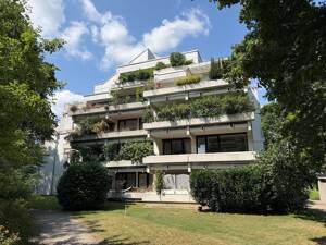 Große 2-Zimmer-Wohnung mit zwei Balkonen und TG-Stellplatz, sofort bezugsfrei