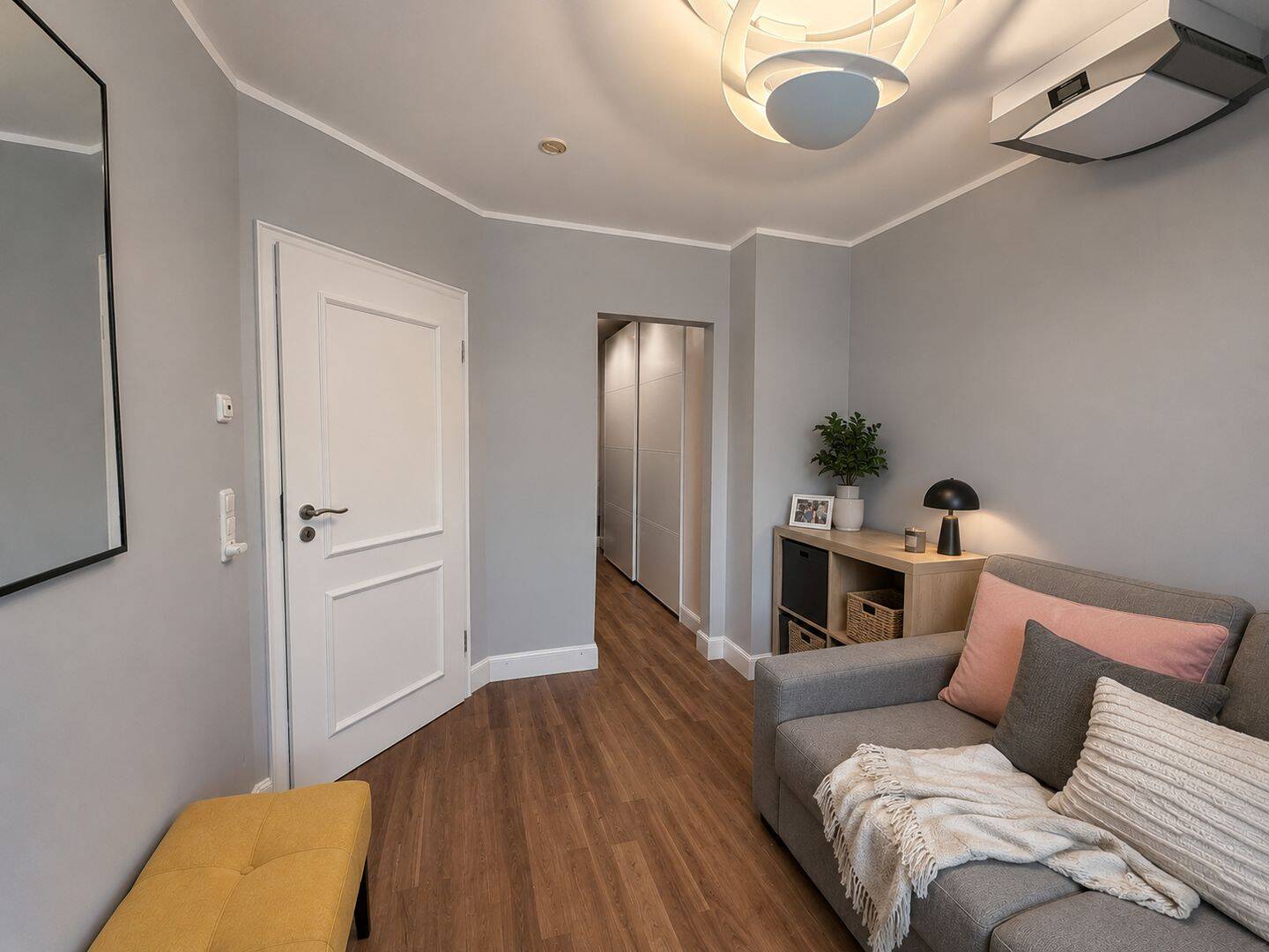 Zweifamilienhaus in Rheinnähe in begehrter Siedlung von Lörick mit separater Praxis-Einheit – Düsseldorf – Vorschaubild 7