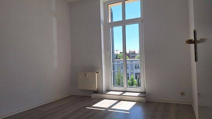 großzügige 3 Raumwohnung mit Balkon und Schlafzimmer hofseitig – Chemnitz – Vorschaubild 8