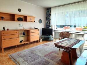FRANKFURT-ESCHERSHEIM: SCHICKE ZWEI-ZIMMER-EIGENTUMSWOHNUNG IN GEPFLEGTEN MEHRFAMILIENHAUS