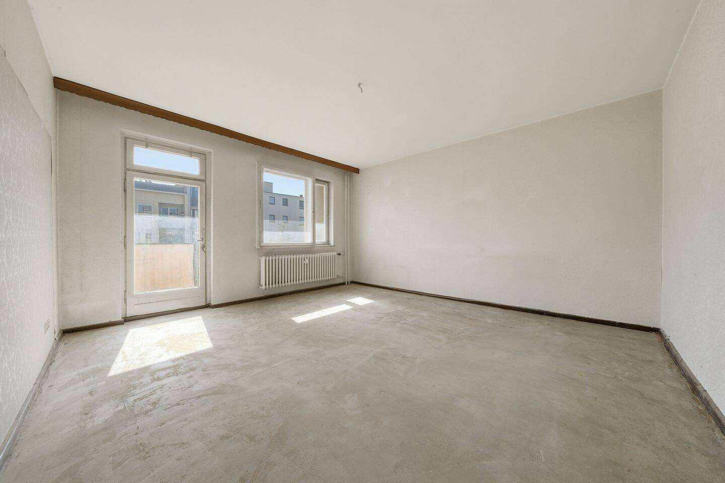 Güntzelkiez in Wilmersdorf: Sanierungsbedürftige 3-Zimmer-Wohnung mit Balkon – Berlin – Vorschaubild 2