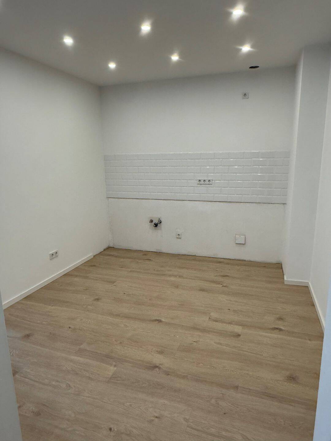 ERSTBEZUG!! Schöne & helle 3 ZKB Maisonette- Wohnung in 66121 zu vermieten – Saarbrücken – Vorschaubild 5