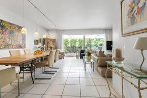 Großzügige Terrassenwohnung im Villenviertel - barrierefrei und stilvoll auf 182 m²