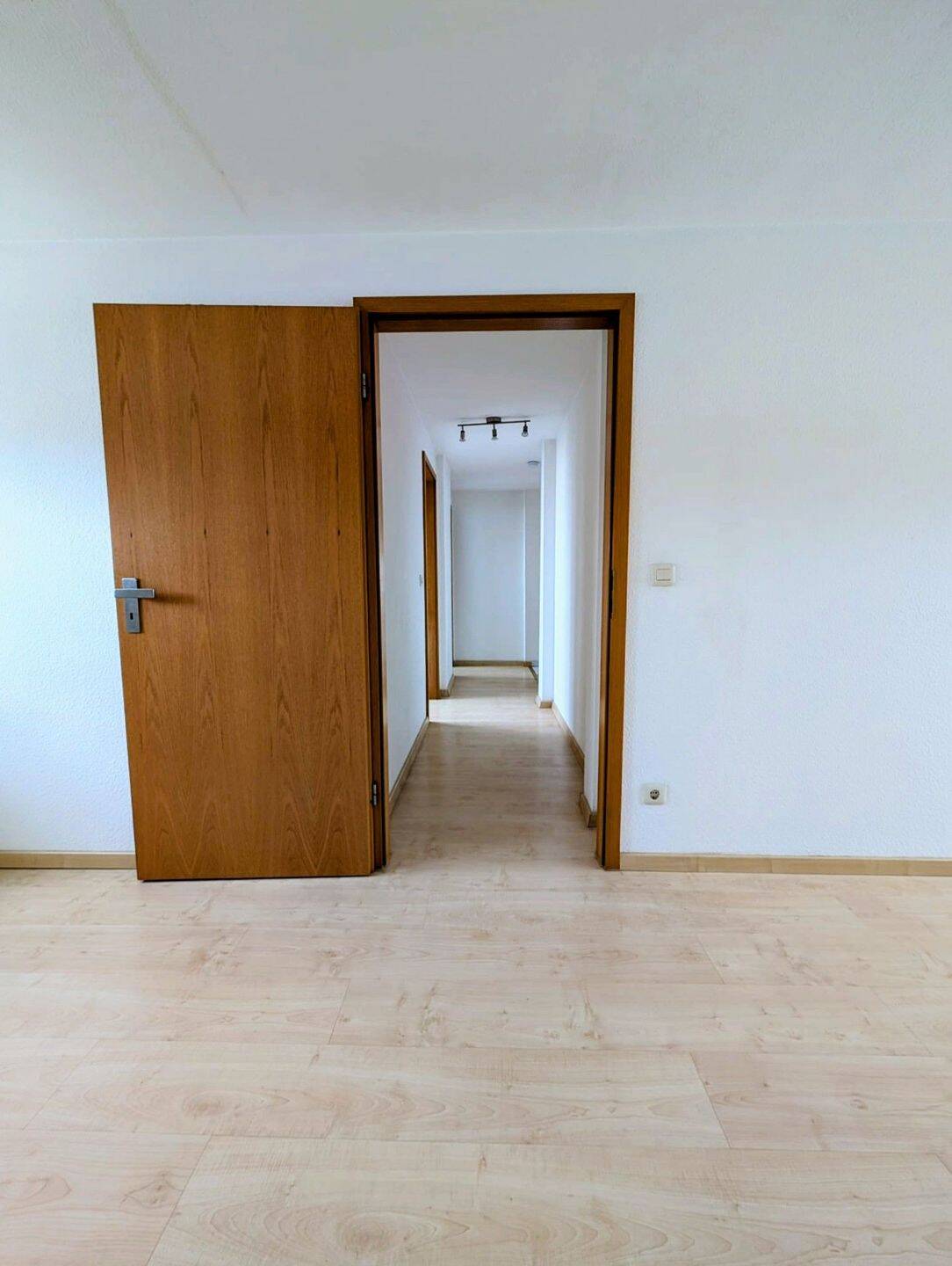 Attraktive, helle 3 Zimmer-DG Wohnung, 88qm, in Kleinreuth b. Schweinau, von privat – Nürnberg – Vorschaubild 8