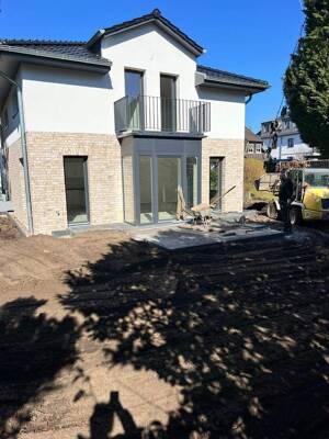 Moderne Stadtvilla mit 121 m² Wohnfläche in HH-TONNDORF. Bezugsfertig – 22045 Hamburg – Vorschaubild 2