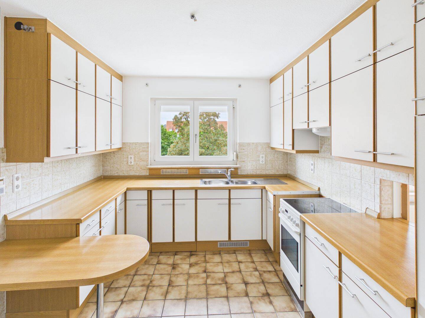 RESERVIERT - Großzügige 3-Zimmer-Wohnung mit Balkon, Stellplatz in ruhiger Lage von Fürth – Fürth – Vorschaubild 5