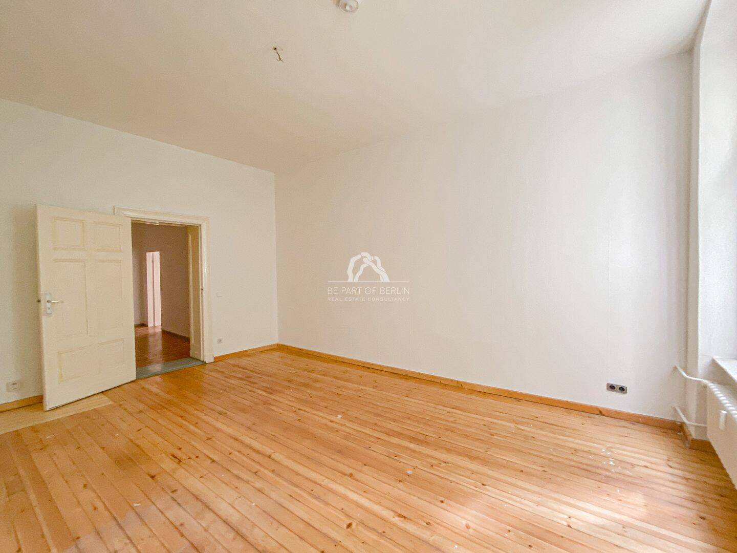 RUHIG UND GRÜN GELEGEN! GROßZÜGIGE & KLASSISCH SCHÖNE ALTBAUWOHNUNG MIT TOLLEM BLICK! PROVISIONSFREI – Berlin – Vorschaubild 7