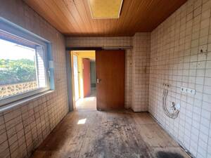 Handwerker sind hier richtig - kernsanierungsbedürftiges Haus sucht neue Eigentümer – 45309 Essen – Vorschaubild 2