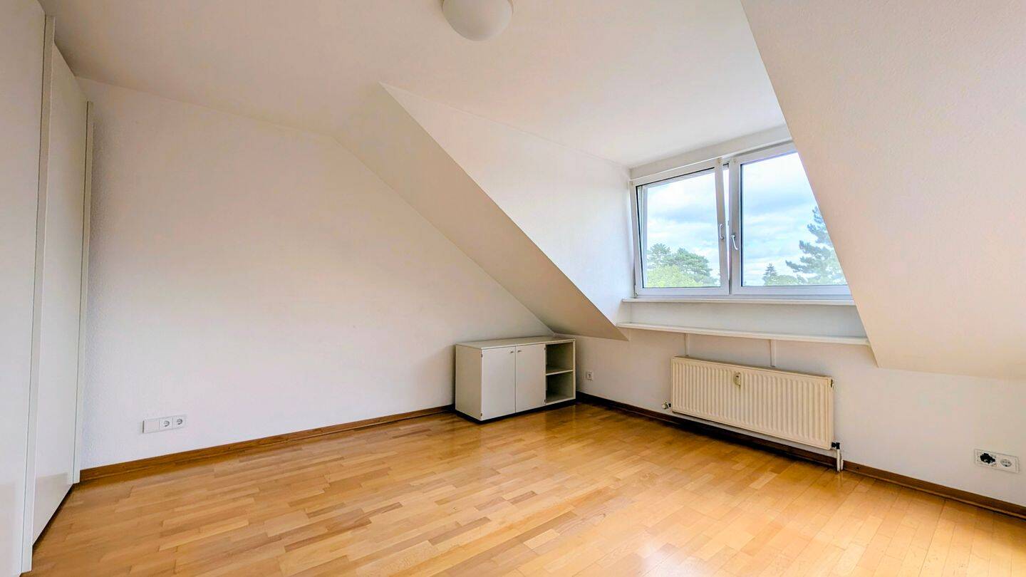Willkommen in Ihrer Wohlfühloase: Lichtdurchflutete 3-Zimmer-Wohnung im Grünen mit Balkon – Berlin – Vorschaubild 3