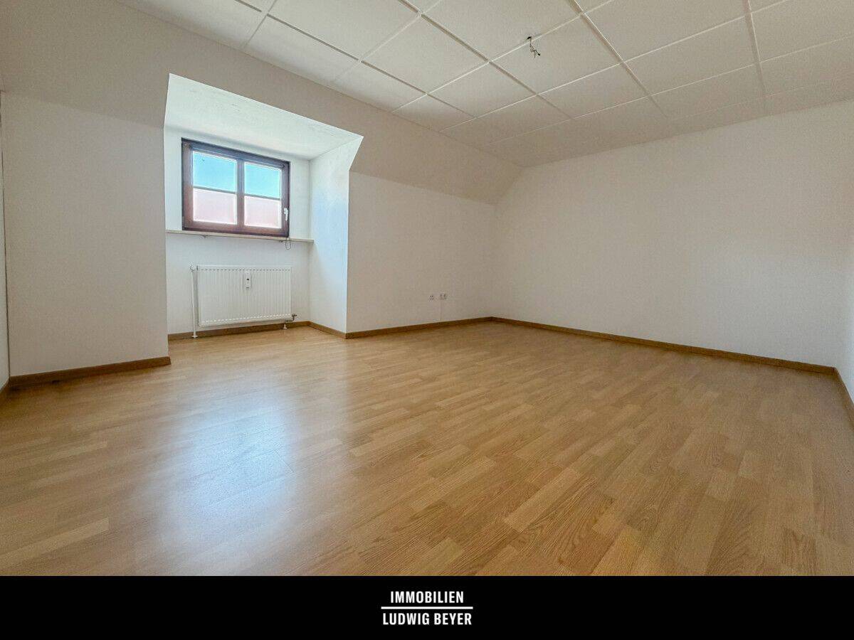 Zentrumsnahe 2 Zimmer Wohnung mit Wohnküche – Ingolstadt – Vorschaubild 3