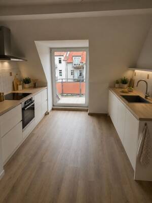 kleine 3 Raum Wohnung im Dachgeschoss mit Balkon – 99092 Erfurt – Vorschaubild 5