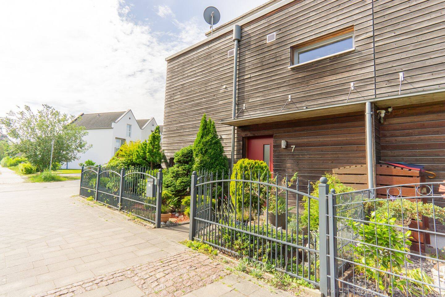 Familienwohnen auf ca. 110 m² Wohn- Nutzfläche im KFW40 Passivhaus in ruhiger Lage – Hamburg – Vorschaubild 2