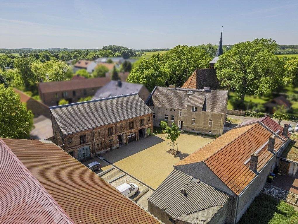 Vierseitenhof mit großem Grundstück in Potsdam – Potsdam – Bild 1 von 9
