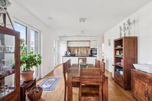 Exklusives Wohnambiente auf 130 m²! Hochwertige 4-Zimmer-Wohnung in Altstadtnähe – 93049 Regensburg – Vorschaubild 3