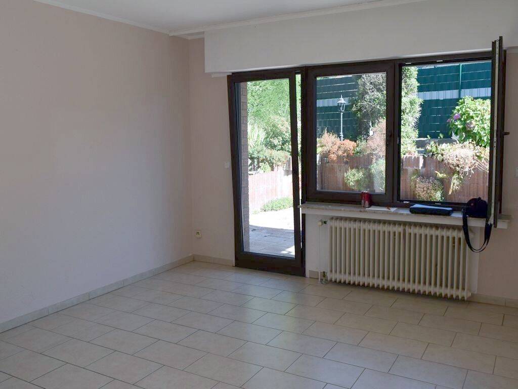 Sinthern: helle, gut geschn. 2 Zi, 66m², gr.Terrasse, ideal für SENIOREN /Einzelpers. ruhiges 3-FH.